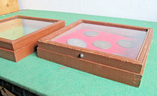 2 PETITES  VITRINES à  BIJOUX   en BOIS  à REPEINDRE