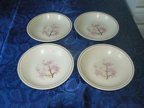Rare serie assiettes - 4,