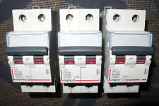 DISJONCTEUR 2 POLES PROTEGES