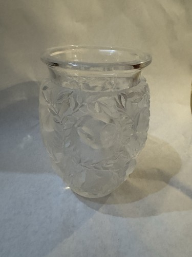 Lalique france block letter - france,
