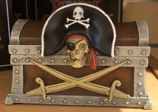 COFFRE PIRATES OF THE CARIBBEAN ATTRACTION Disneyland Paris