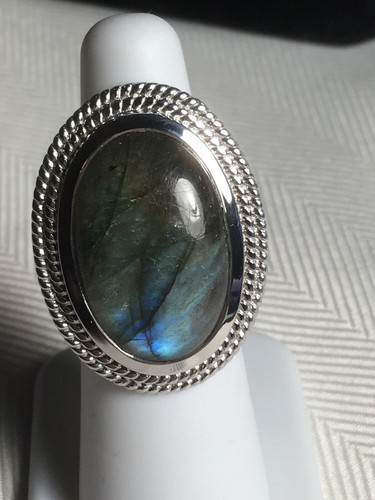 Beatifully bold oval - bold,