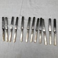 12 COUTEAUX A FROMAGE /