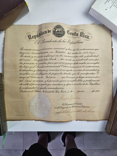 Ancien document diplomatique - ancien,