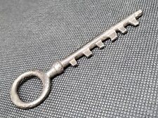 Ancienne petite clé de