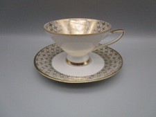 Tasse a thé ancienne en