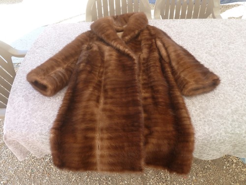 Beau manteau vison taille - de,