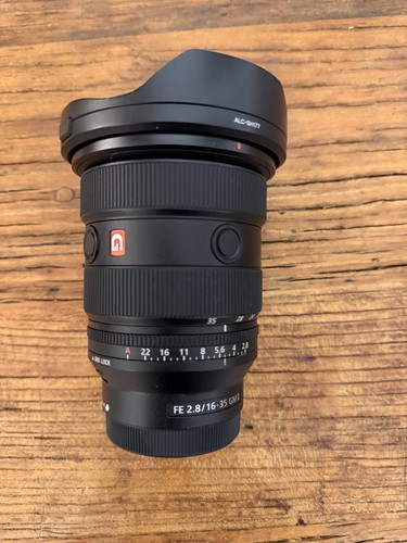 Sony 35mm 8 gm - f2.8,