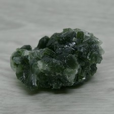 Prehnite verte foncée pierre