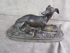 CHIEN LEVRIER, ancien, en régule.