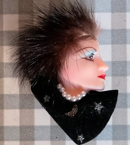 Bijou vintage broche profil