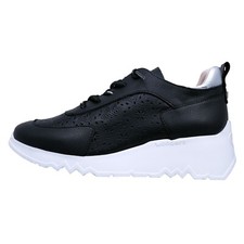 Wonders Wild: Baskets Femme