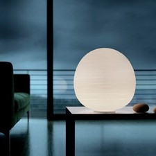 Lampe de table en verre