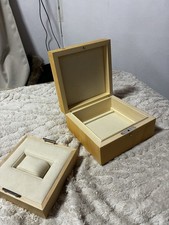 watch box BlancPain boîte vide montre en sycombre ondé