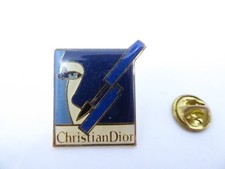 Rare Pin's Pins Pin Badge - CHRISTIAN DIOR - SOIN DU CORPS  - MAQUILLAGE