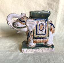 Antiquités, Brocante. Objets, Ancienne statuette de "Eléphant" en porcelaine. 