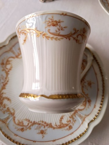 Tasses café et sous - tasses,