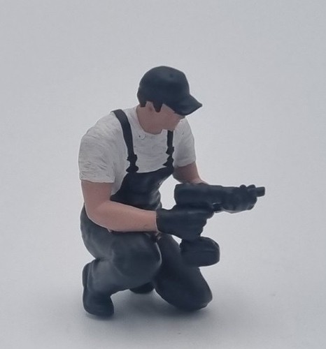 Atlantic figurine avec cotte - -,