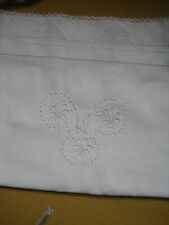 Broderie dentelle ancienne Chemise Nuisette monogramme LV