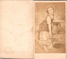 Peinture petite fille pieds - petite,