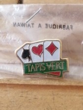 Pin's Pins Pin Enamel 2 Loterie FDJ  JEUX Grattage  Brelant d'as "TAPIS VERT" 