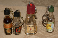 Lot 4 porte clés bouteilles