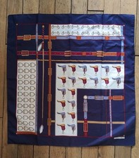 🔵 Carré Soie Châle