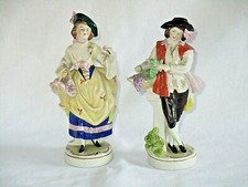 ancien couple de sujet en porcelaines Allemande " signature