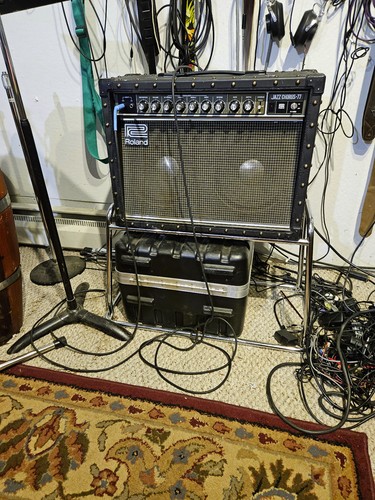 Roland jazz chorus 80w - chorus,