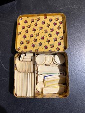 boite de jeux avec 150 jetons