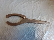 Ancien outil Ancienne clé à ergot à identifier Old tool