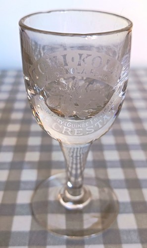 Ancien joli petit - , verre