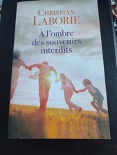 À L'ombre Des Souvenirs