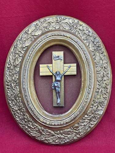 Médaillon religieux ancien - médaillon,