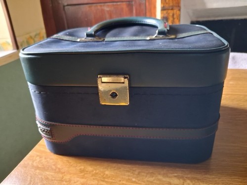 Vintage vanity bleu marine
