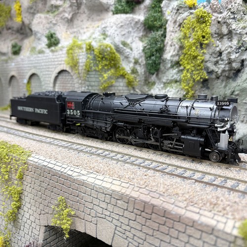 Locomotive vapeur 8 4 - à, 2-8-4