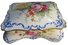 porcelaine LIMOGES entièrement DÉCORÉE à la Main    ancienne boite /bonbonnière