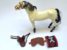 Big Jim Mattel cheval blanc western cowboy + selles vintage (voir photos)
