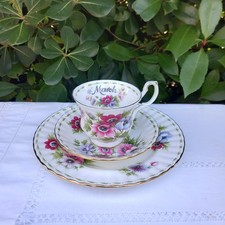 Tasse, Sous-Tasse à Thé & Assiette MARCH ROYAL ALBERT "Flowers of Month"