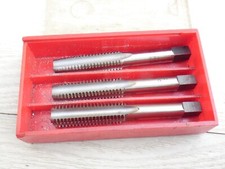 set jeu de 3 taraud à main 4
