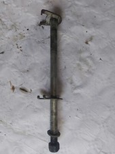 AXE DE ROUE ARRIERE SUZUKI 500
