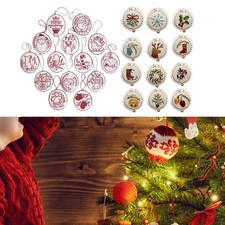 Décorations de Noël brodées