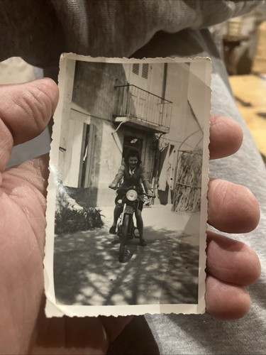 Ancienne photo identifier - ancienne, À
