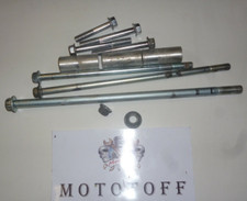 KIT FIXATION MOTEUR SUZUKI 650