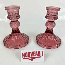 ➜PAIRE DE PETITS BOUGEOIRS COURTS/CHANDELIERS en verre moulé rose vintage France