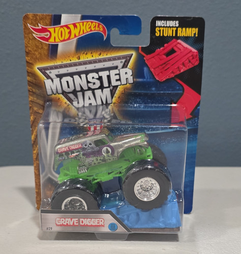Hot wheels monster jam grave - wheels,