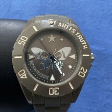 montre zadig&voltaire ART IS TRUTH motif papillon vert kaki étanche 5atm (50m)