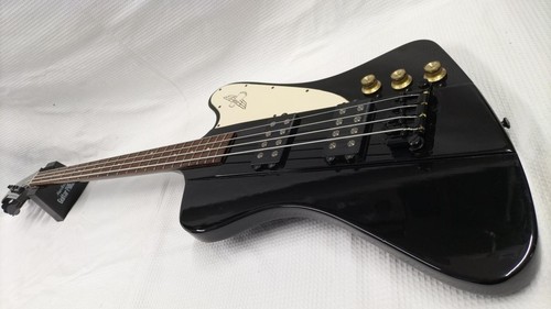 Guitare basse électrique