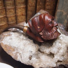 PIPE dite brule gueule   en bruyere sculptée representant un vieillard