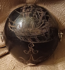 Ecuelle de Marin 18ème Noix de Coco décor Voilier Guirlandes Monogramme cerclée